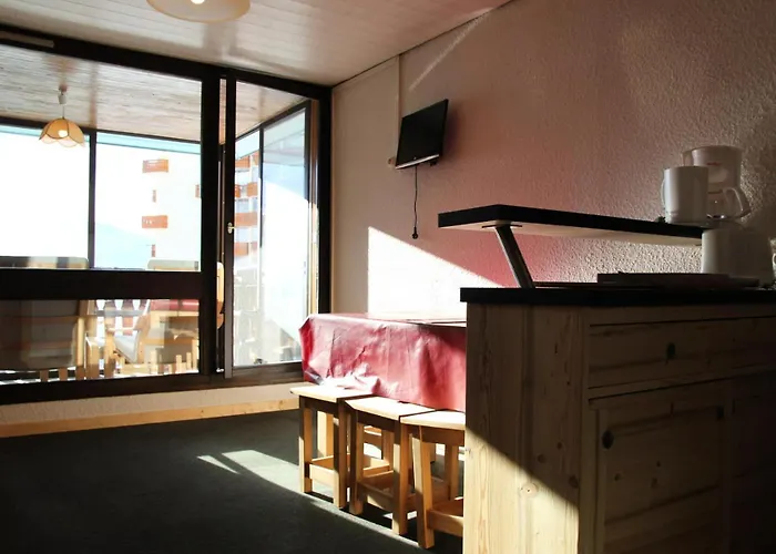 Serac - Location: En De La Station Mae-9049 Daire