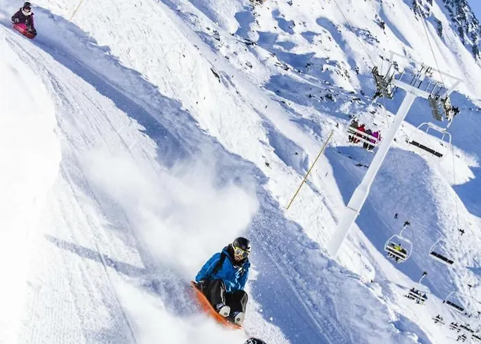 Serac - Location: En De La Station Mae-9049 Daire